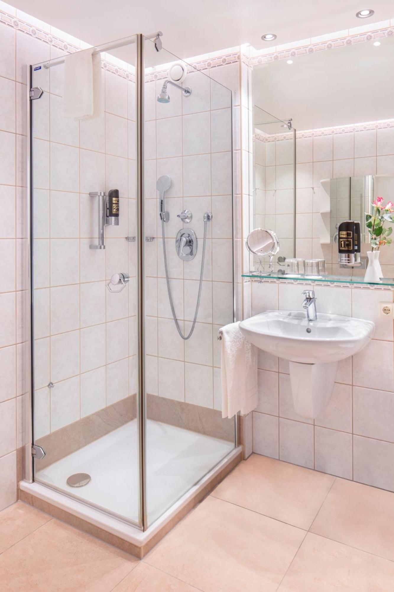 באד פיסינג Hotel Schweizer Hof Thermal Und Vital Resort (Adults Only) חדר תמונה