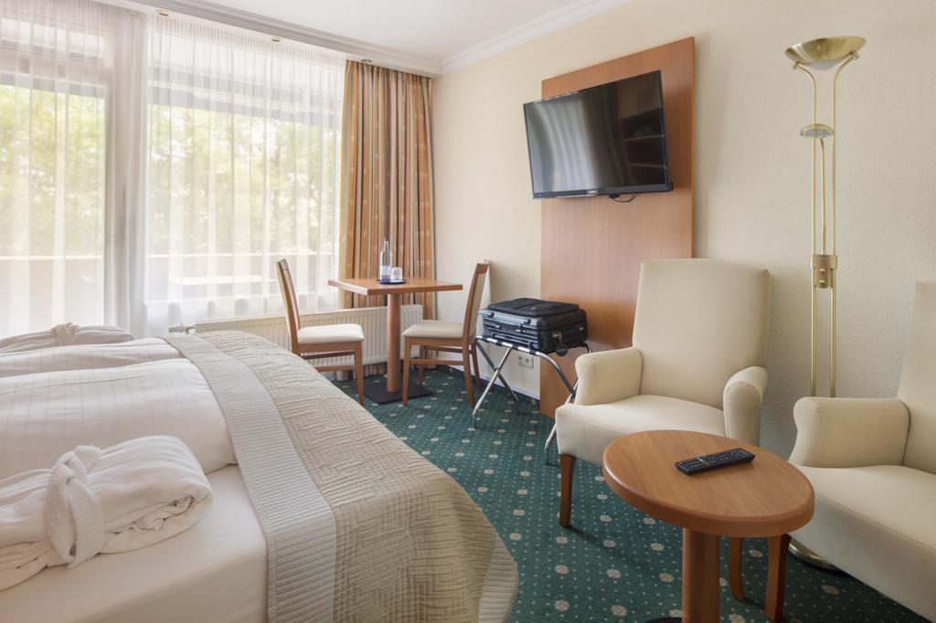באד פיסינג Hotel Schweizer Hof Thermal Und Vital Resort (Adults Only) מראה חיצוני תמונה