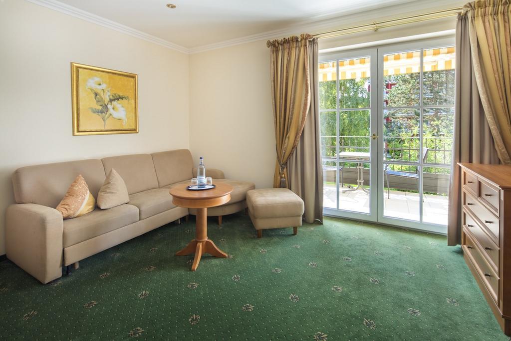 באד פיסינג Hotel Schweizer Hof Thermal Und Vital Resort (Adults Only) מראה חיצוני תמונה